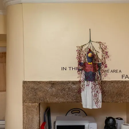 Cozy One Bedroom In Historic Location - Carmo Apartmán