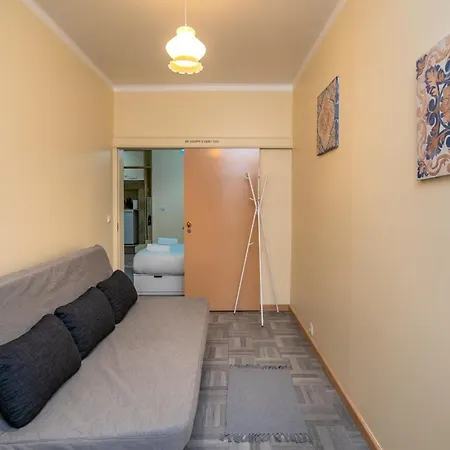 Apartment Cozy One Bedroom In Historic Location - Carmo Lisbon